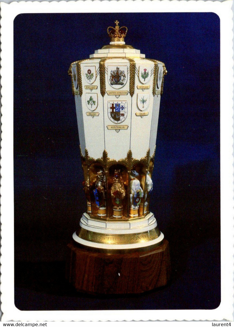 (4 N 31) Australia - ACT - Canberra - The Queen's Vase (at Parliament House) - Canberra (ACT)