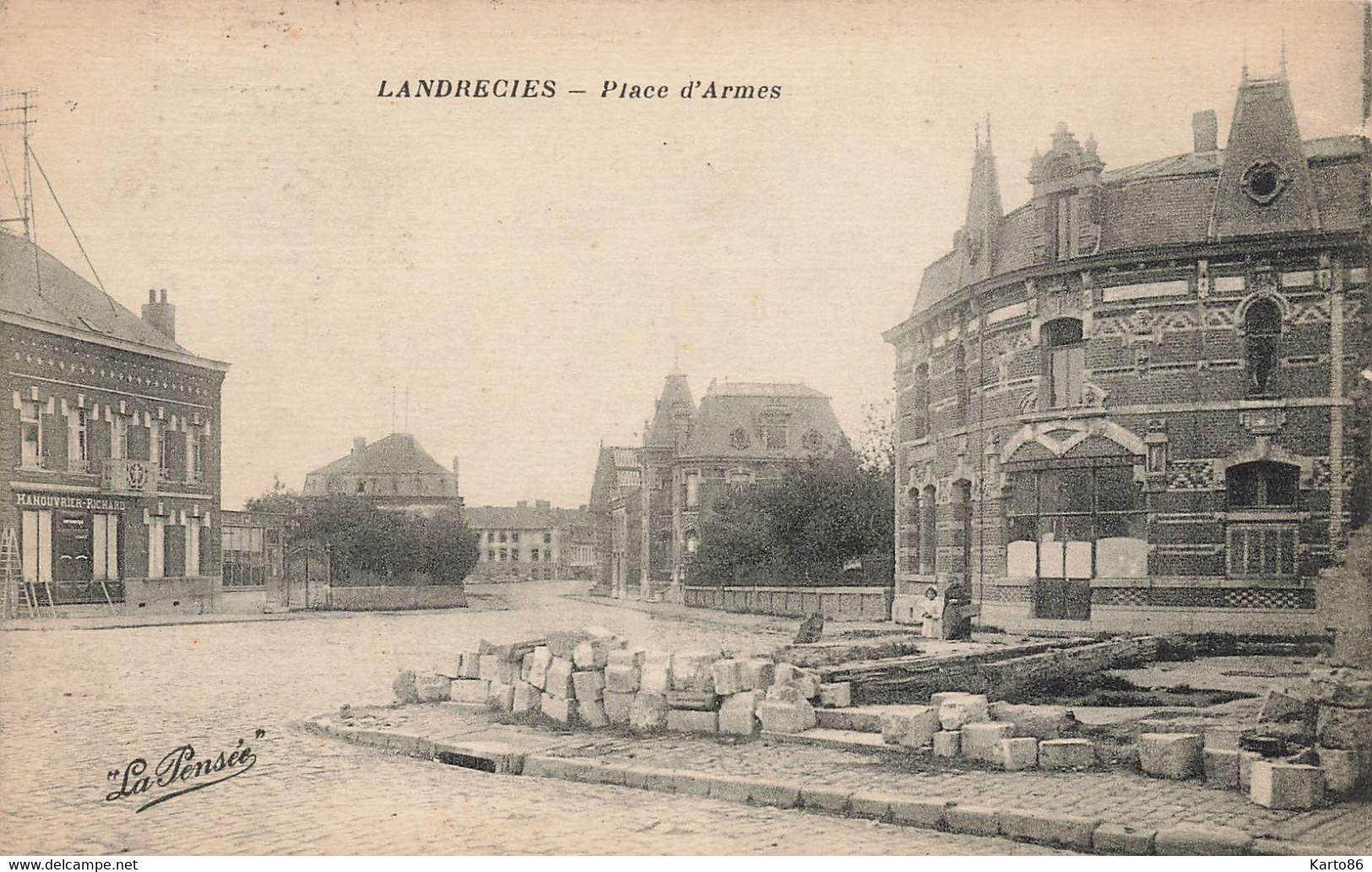 Landrecies * Place D'armes * Travaux ! * Commerce Magasin HANOUVRIER RICHARD - Landrecies