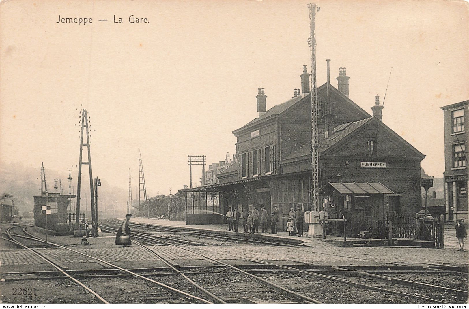 CPA - Belgique - Jemeppe - La Gare - Animé - Barrière - Seraing