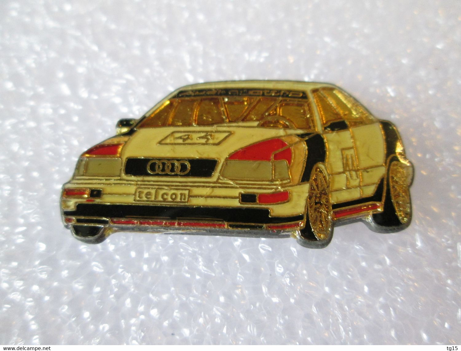 PIN'S    AUDI  V8  DTM - Audi