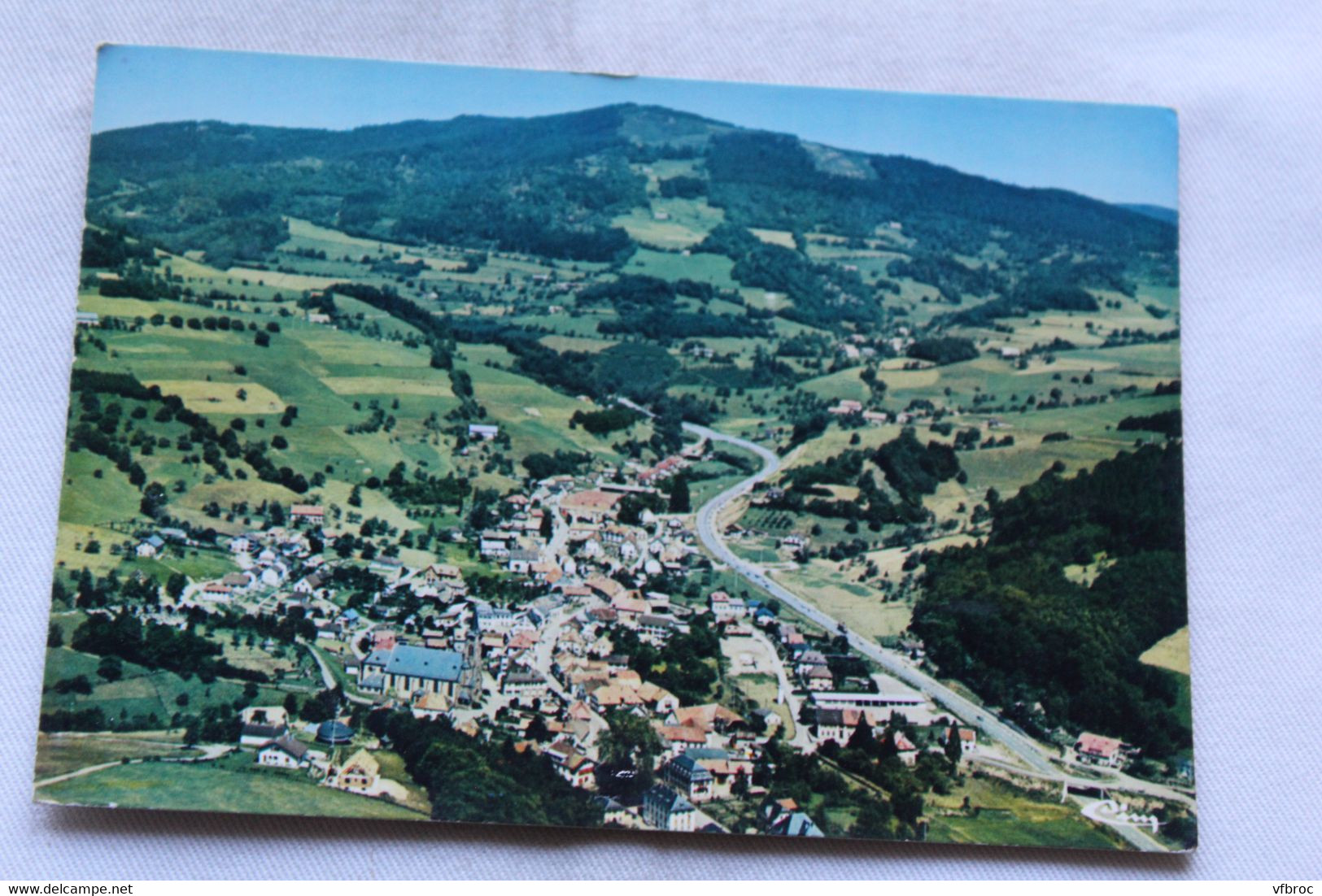 Cpm 1988, Lapoutroie, à L'arrière Plan, Le Col Du Bonhomme, Vue Aérienne, Haut Rhin 68 - Lapoutroie
