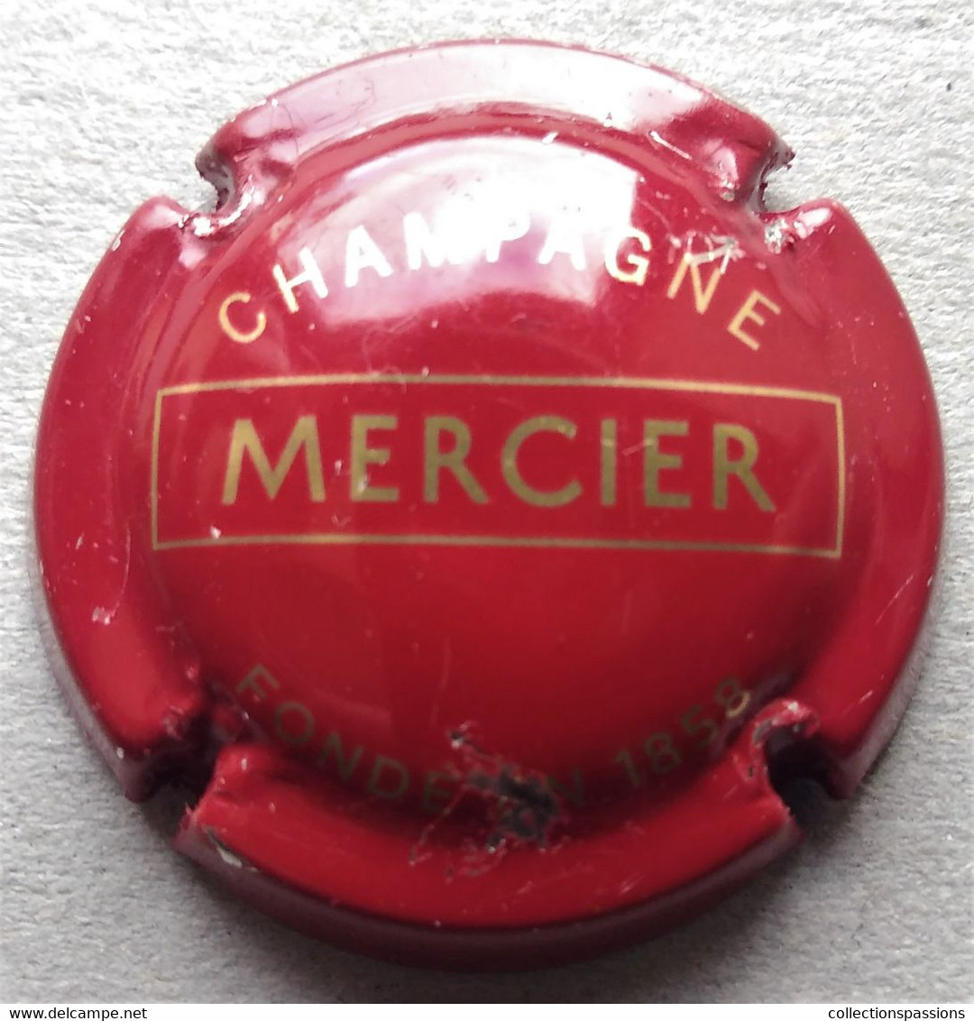 - Capsule De Champagne Mercier - - Mercier