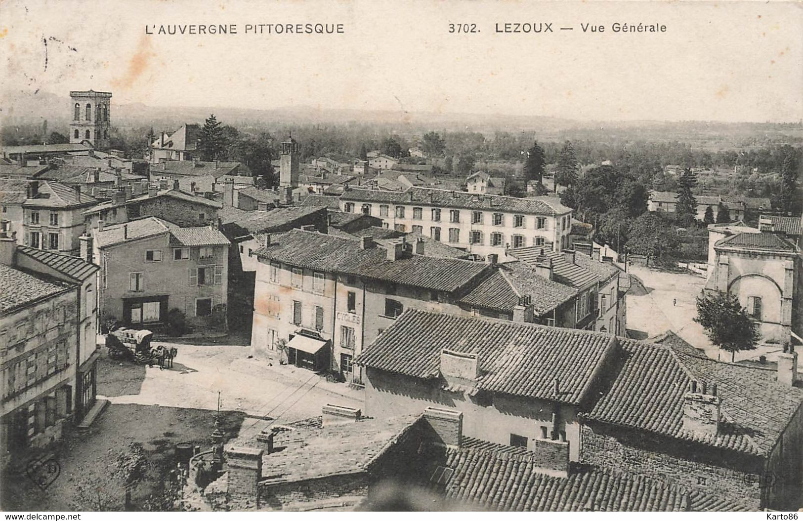 Lezoux * Vue Générale Et Place Du Village - Lezoux