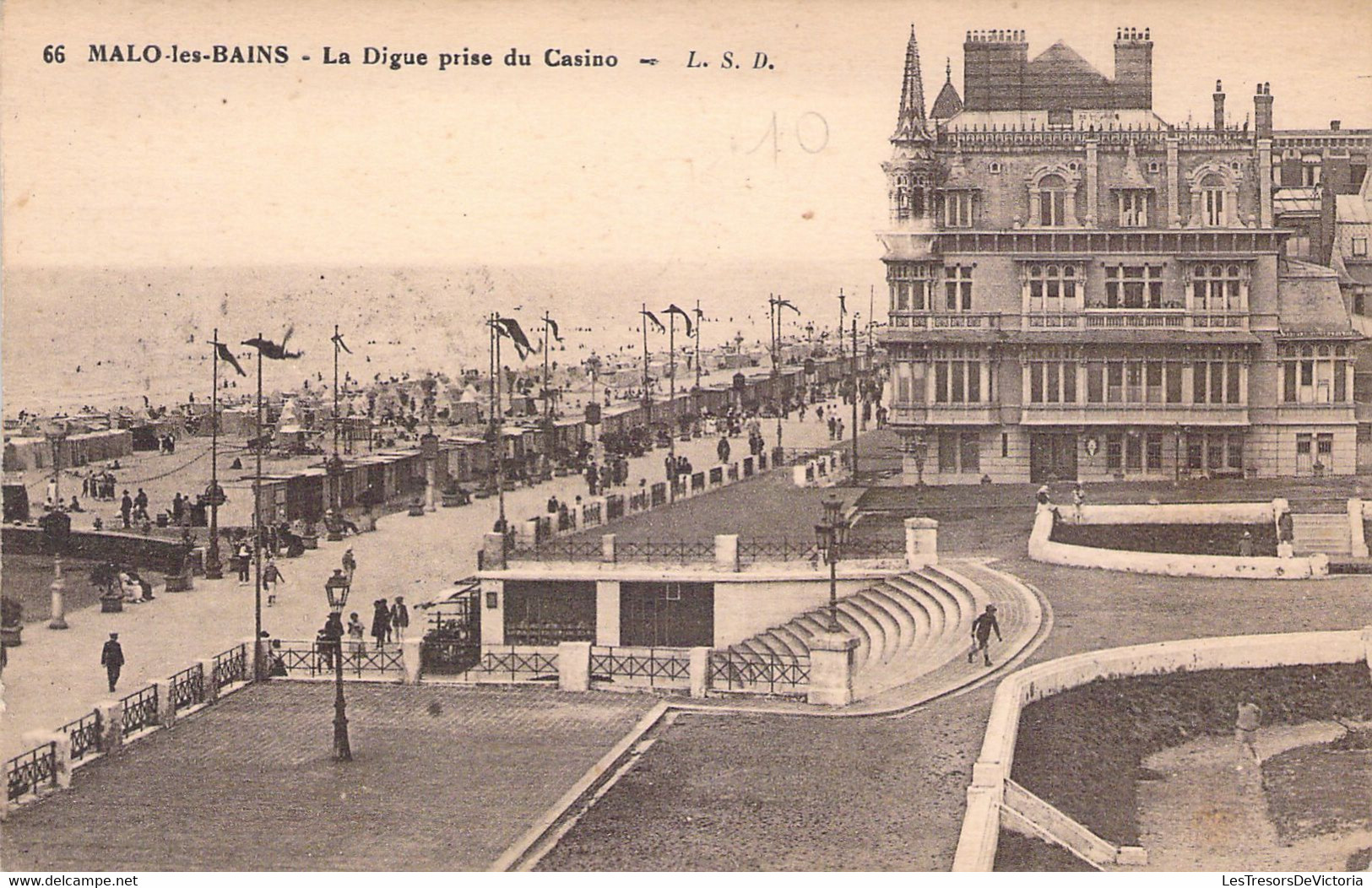 CPA FRANCE - 59 - MALO LES BAINS - La Digue Prise Du Casino - LSD - Malo Les Bains