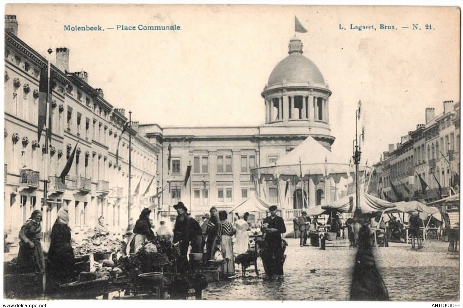 MOLENBEEK - Place Communale - Belle Animation D'un Marché - ( Vers 1927 ? ) - Markten