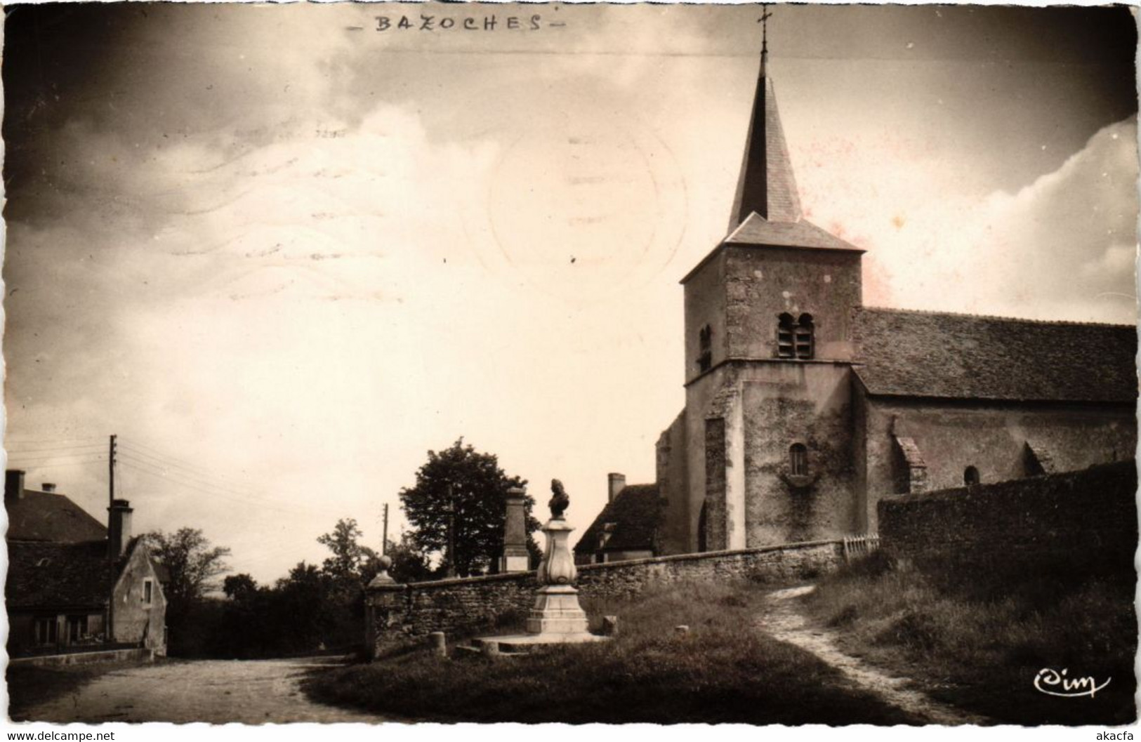 CPA BAZOCHES Place De L'Eglise (1272987) - Bazoches