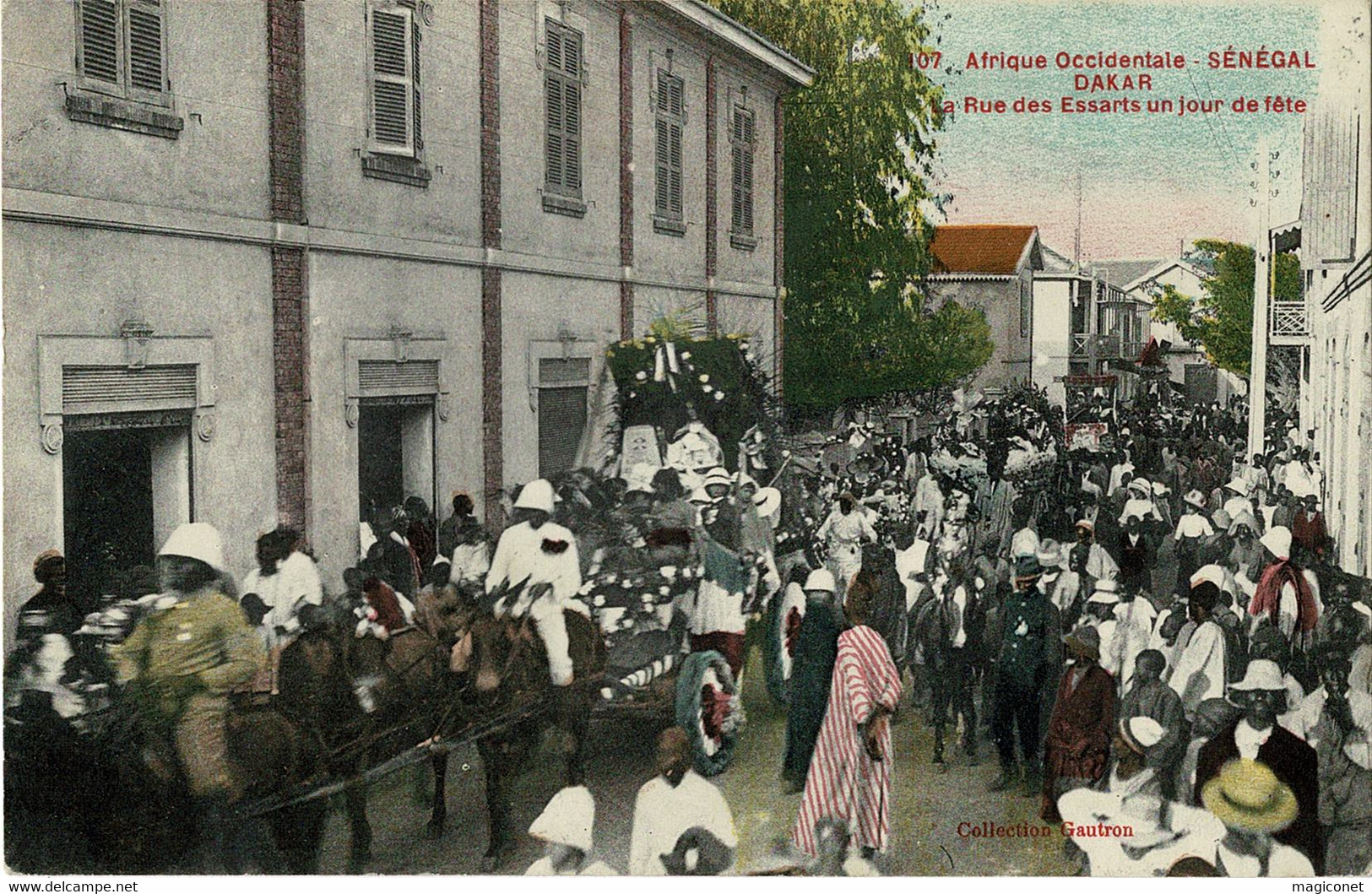 CPA - AOF - Dakar - La Rue Des Essarts Un Jou De Fête - Seychelles