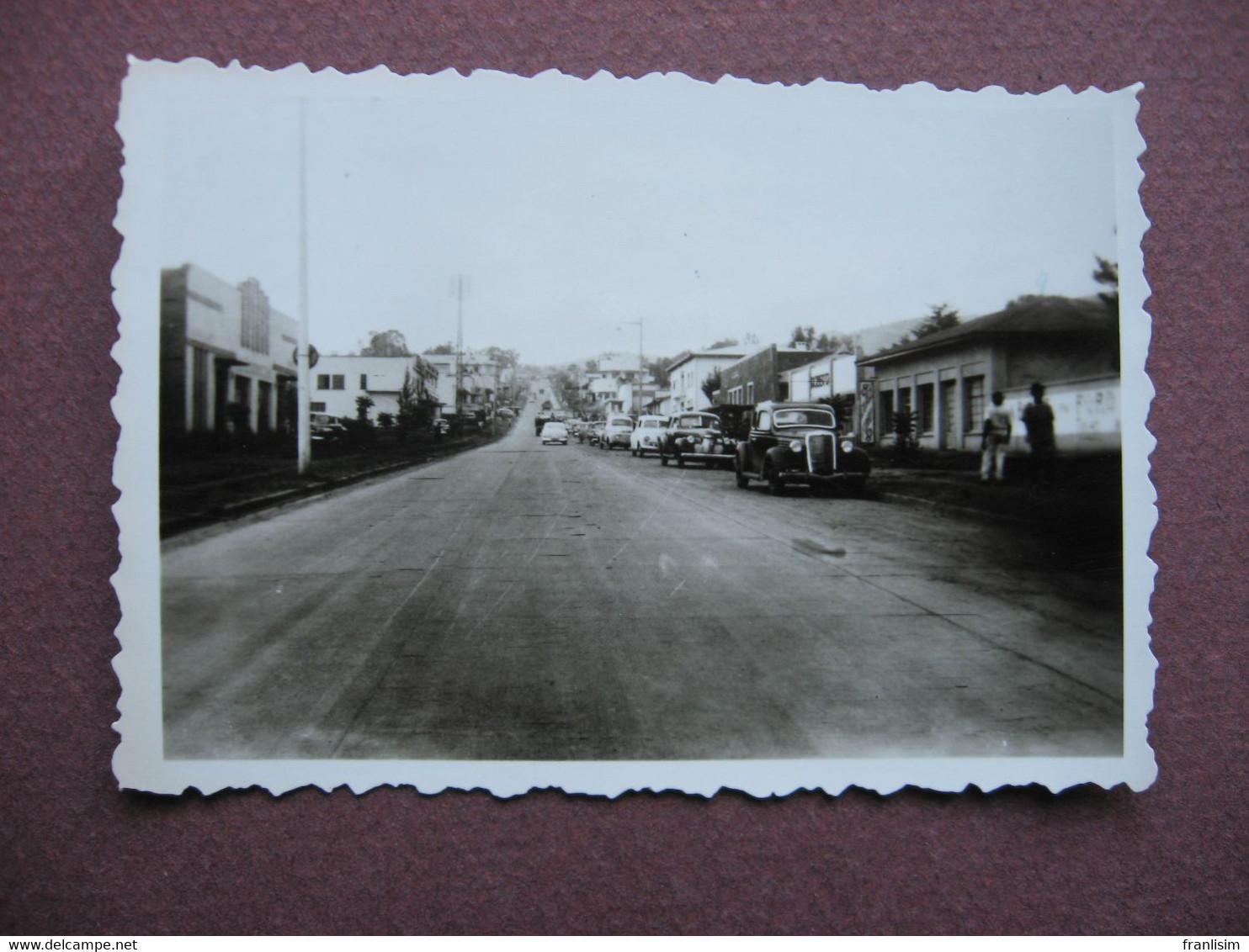 Pas CPA / Mais PHOTO FORMAT  60 X 88 Mm CONGO BUKAVU Ex COSTERMANVILLE Rue Principale 1949 VOITURES  RARE - Autres & Non Classés