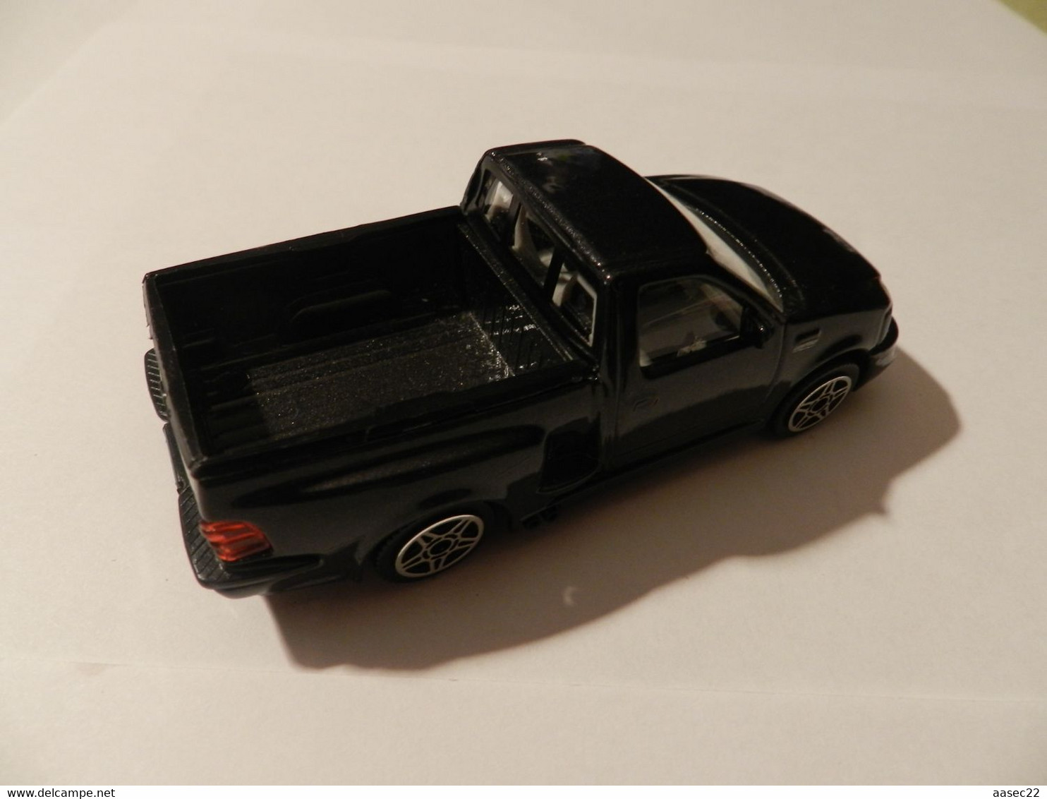 BURAGO  1/43  Ford SVT F-150 UTE   *** 3481 *** - Burago