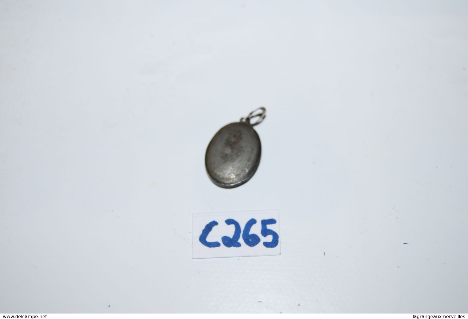 C265 Ancienne Médaille - Pendentif - Objet De Dévotion - Vierge - Colgantes