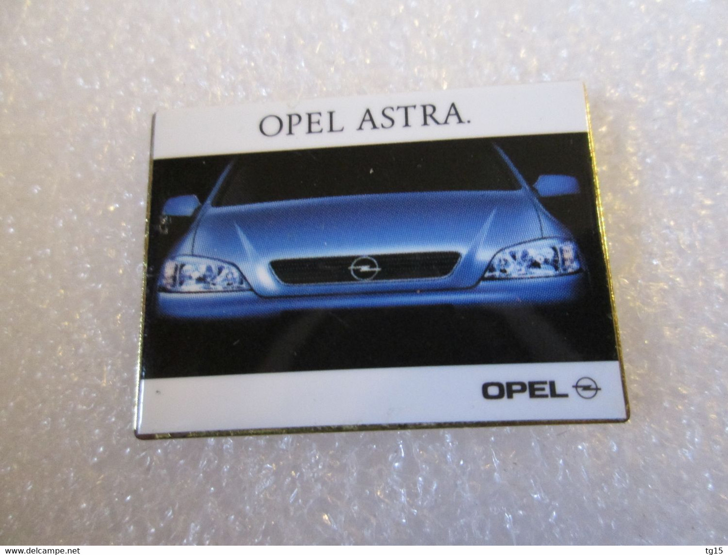 PIN'S    OPEL  ASTRA - Opel