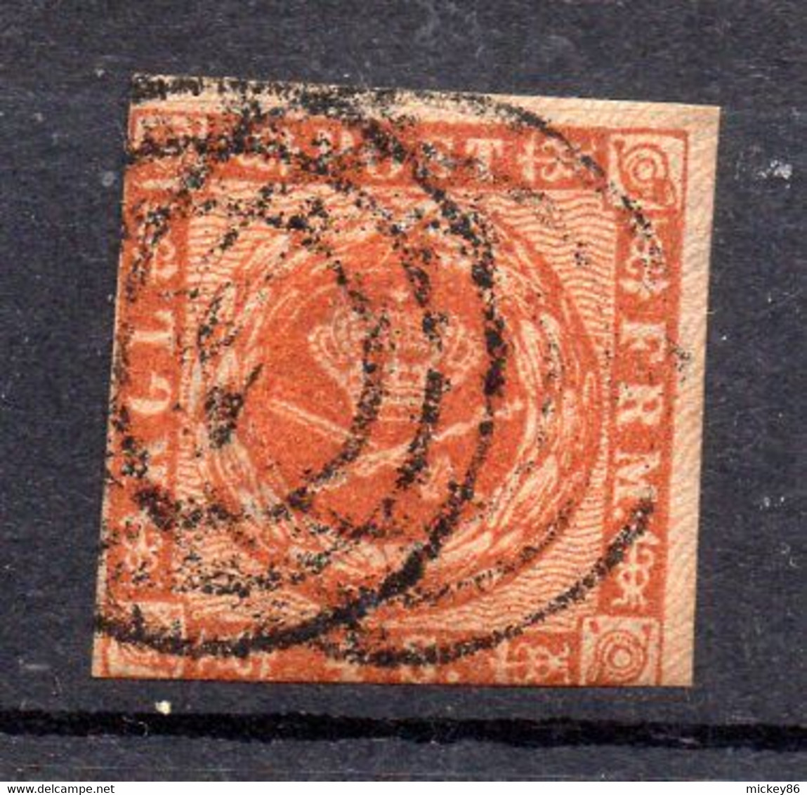 DANEMARK --1854-1864--timbre N° 4  Oblitéré Avec Charnière ..........cote  15€.........à Saisir - Used Stamps