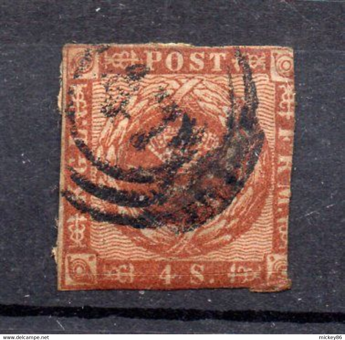 DANEMARK --1854-1864--timbre N° 8  Oblitéré Avec Charnière ..........cote  15€.........à Saisir - Used Stamps