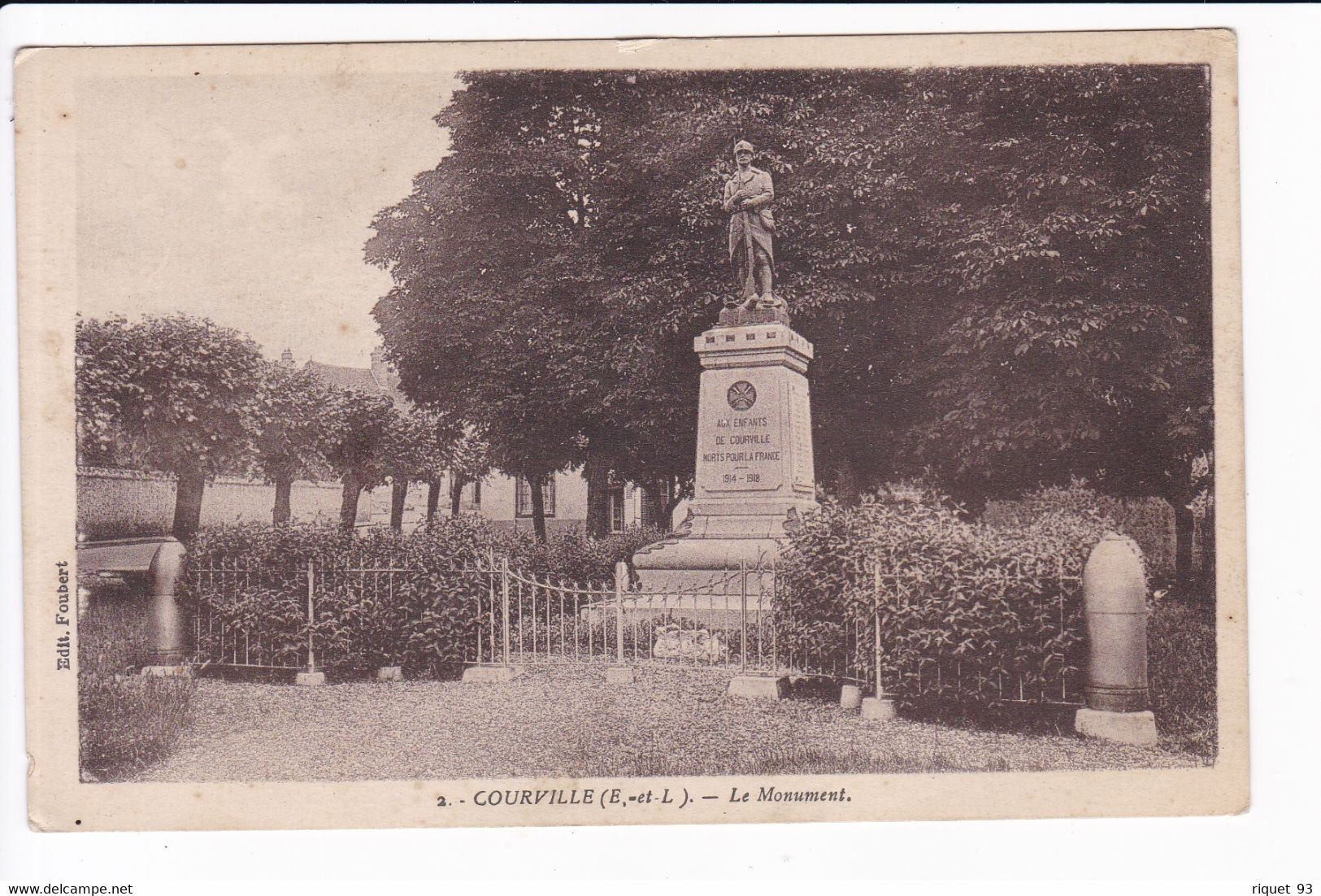 2 - COURVILLE - Le Monument (1914-1918) - Courville