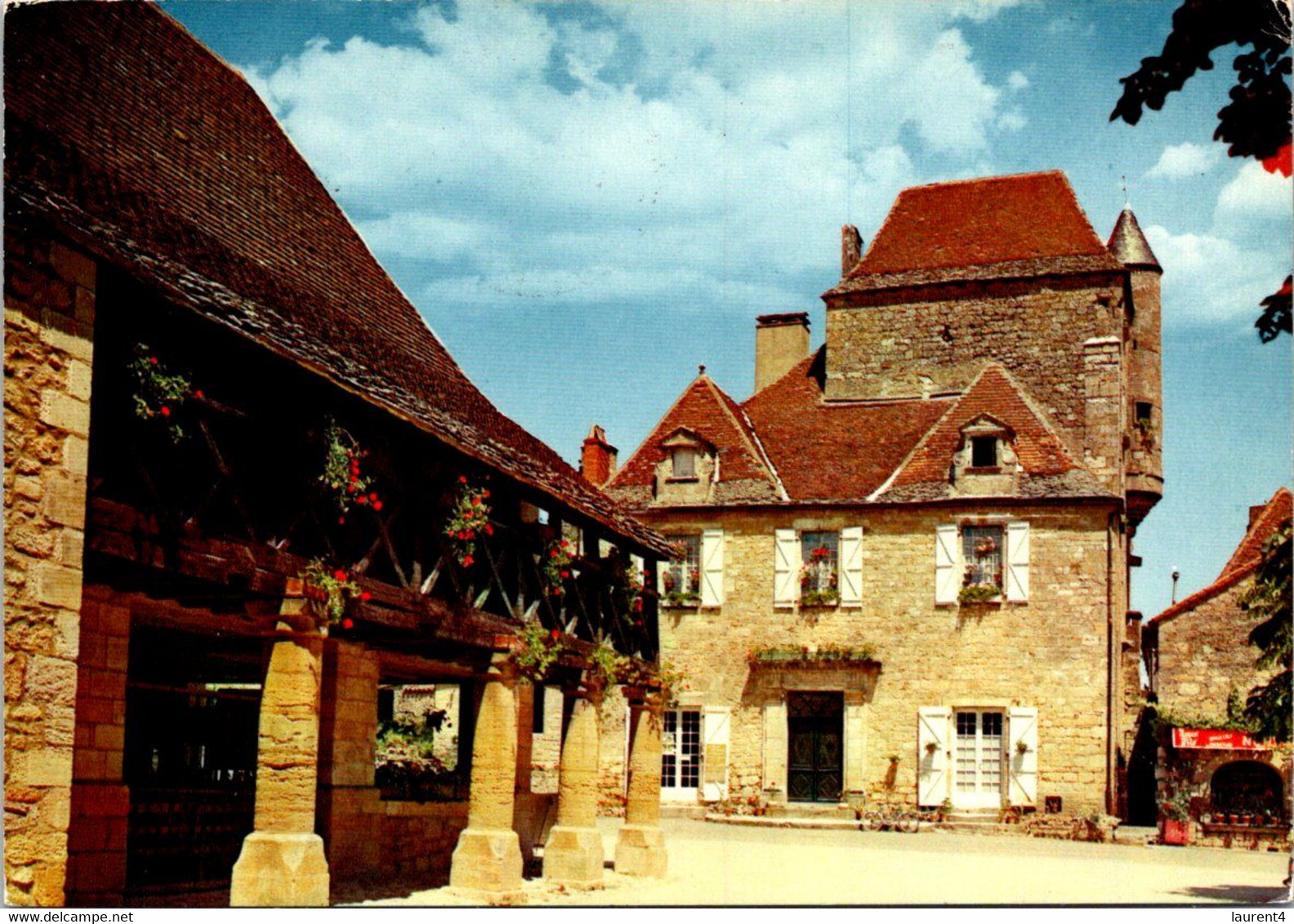 (4 N 46) France - (posted) Les Halles De Domme (Dordogne) Market Place - Halles