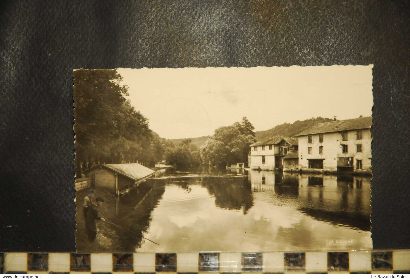 CP, 10, BAR-SUR-AUBE. L'Aube Et Les Tanneries - Bar-sur-Aube