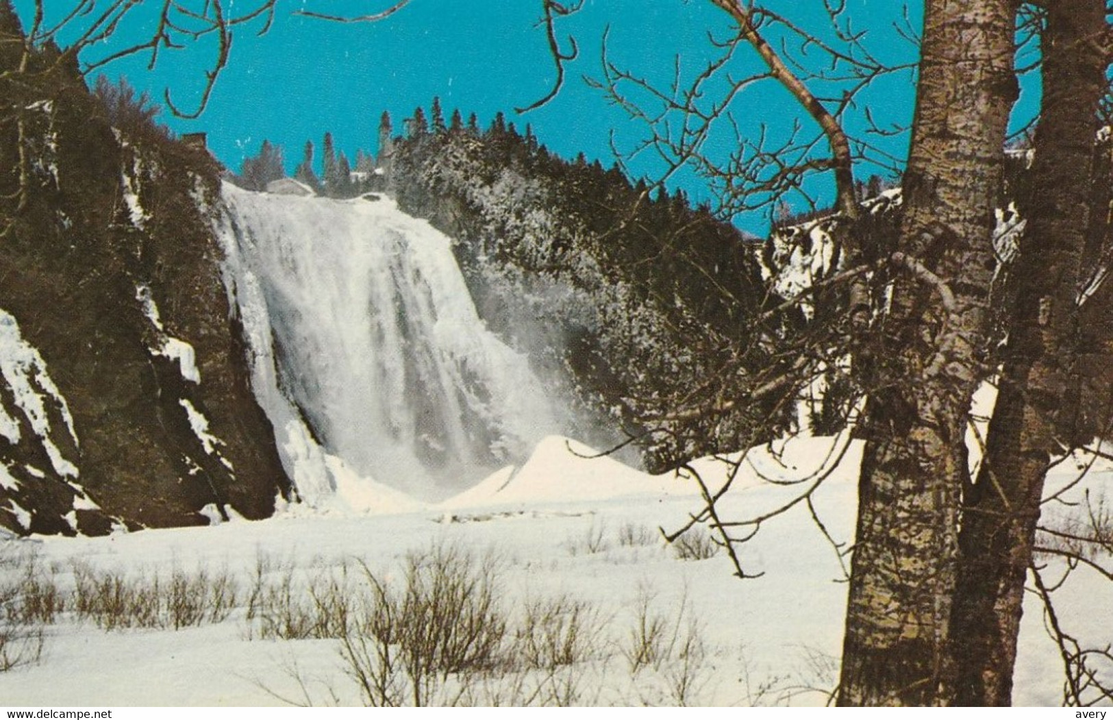 Le Magnifique Chute Montmorency (272'), A Quelque Miles De La Cite De Quebec Avec Le Cone De Glace Au Fond - Cataratas De Montmorency