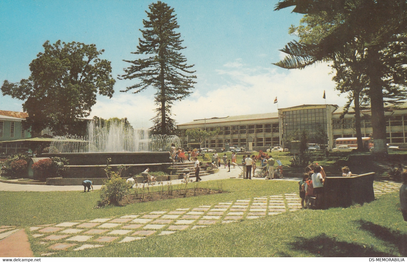 Costa Rica - Cartago , Parque - Costa Rica