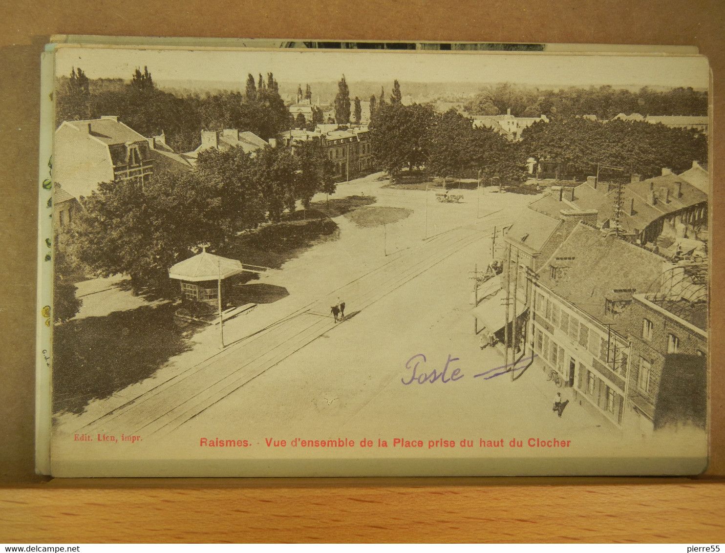 RAISMES (59) VUE D'ENSEMBLE DE LA PLACE PRISE DU HAUT DU CLOCHER - 1924 - TBE MAIS TIMBRE ARRACHE - Raismes