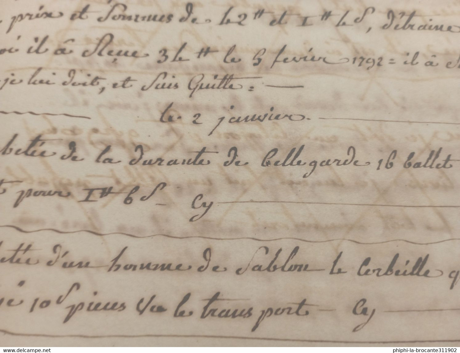 Cahier de compte d'une personne habitant entre Beaurepaire et Vienne dans l'Isère ouvert en 1792 et fermé en 1802