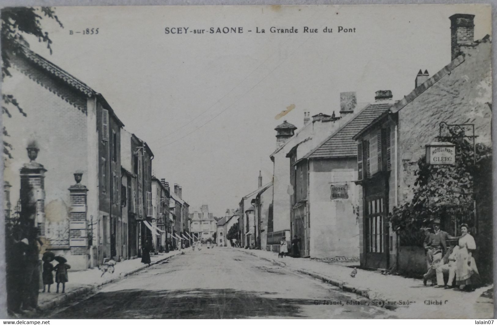 C. P. A. : 70 : SCEY SUR SAONE : La Grande Rue Du Pont, Animé, Timbre En 1919 - Scey-sur-Saône-et-Saint-Albin