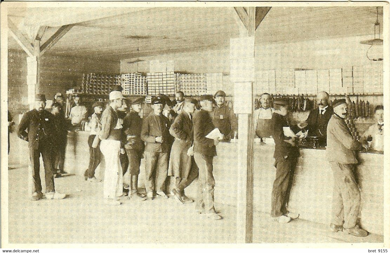 CAMP DE PRISONNIERS FRANCAIS A CELLE ALLEMAGNE A LA CANTINE - 1914-18