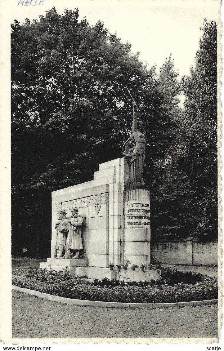 Melle   -   Monument  (Hulde Aan Franse Artillerie) - Monuments Aux Morts