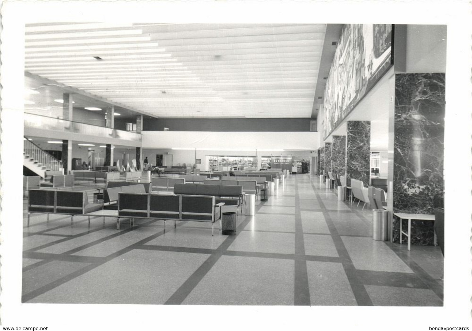 Canada, GANDER, Newfoundland, International Airport Passenger Terminal 1964 RPPC - Autres & Non Classés