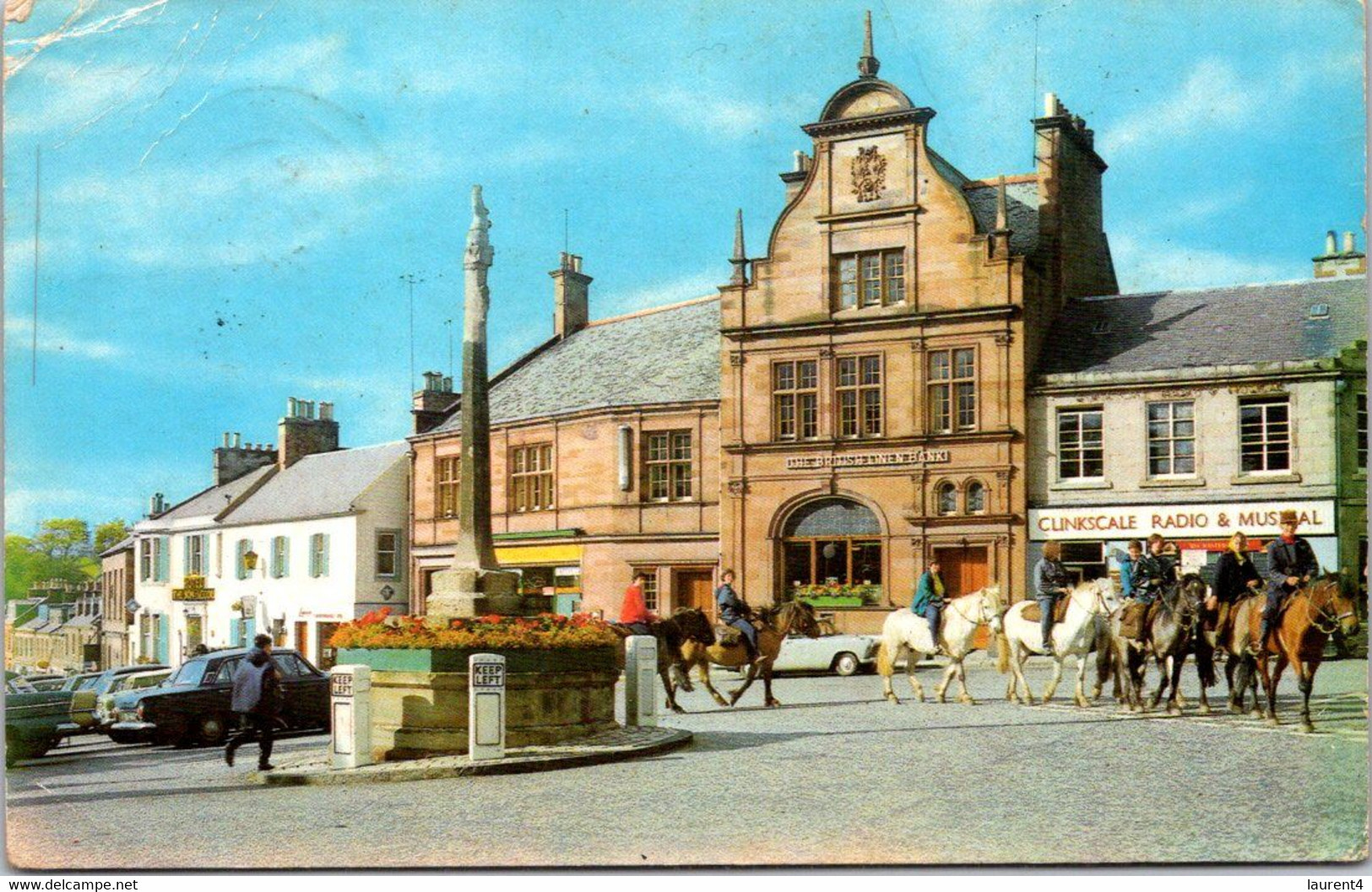 (1 Oø 3) OLDER - UK  - Melrose (memorial)  Posted To New Zealand 1971 - Roxburghshire