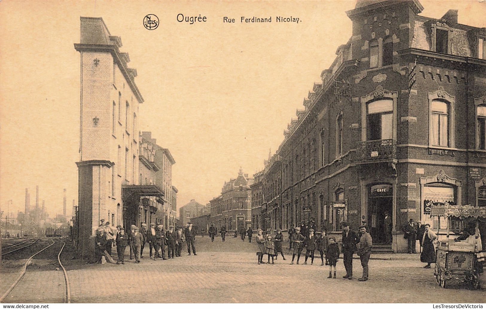 CPA - Belgique - Ougrée - Rue Ferdinand Nicolay - Edit. Nels - Papeterie Choteau - Animé - Train - Enfant - Seraing