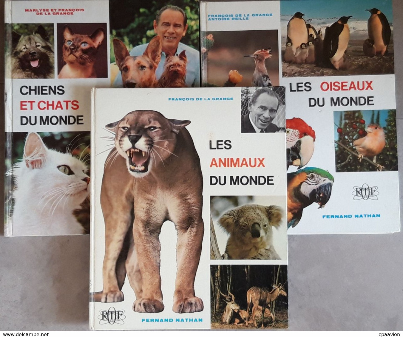 3 Livres: Les Animaux Du Monde, Les Oiseaux Du Monde, Chiens Et Chats Du Monde - Wholesale, Bulk Lots