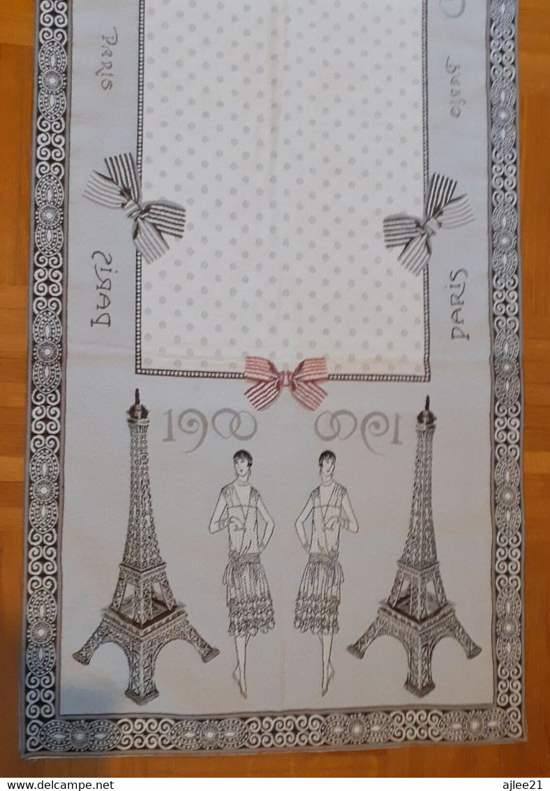 Tapisserie De Table. Paris 1900. - Tafelkleden