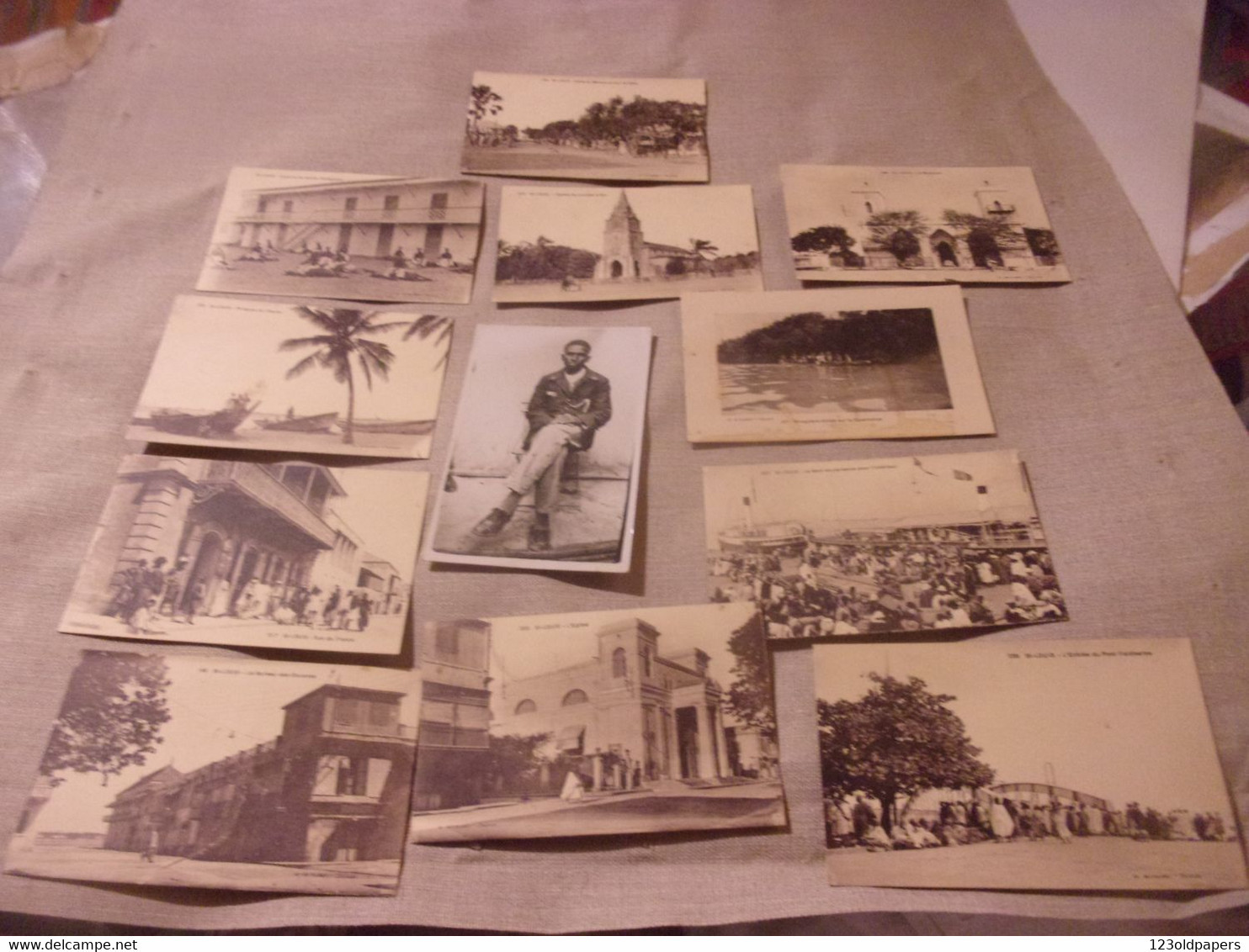 ♥️   LOT DE 12 CORRESPONDANCES  SENEGALAIS HOMME NOIR CARTE PHOTO AVEC SES COMMENTAIRES AU DOS SAINT LOUIS SENEGAL - Senegal