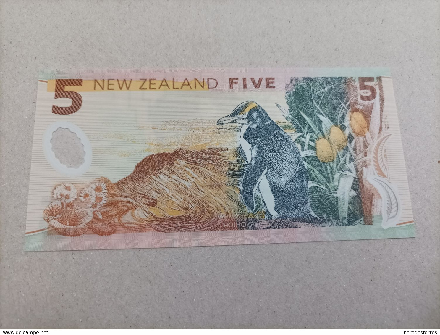 Billete De Nueva Zelanda De 5 Dólares, UNC - New Zealand