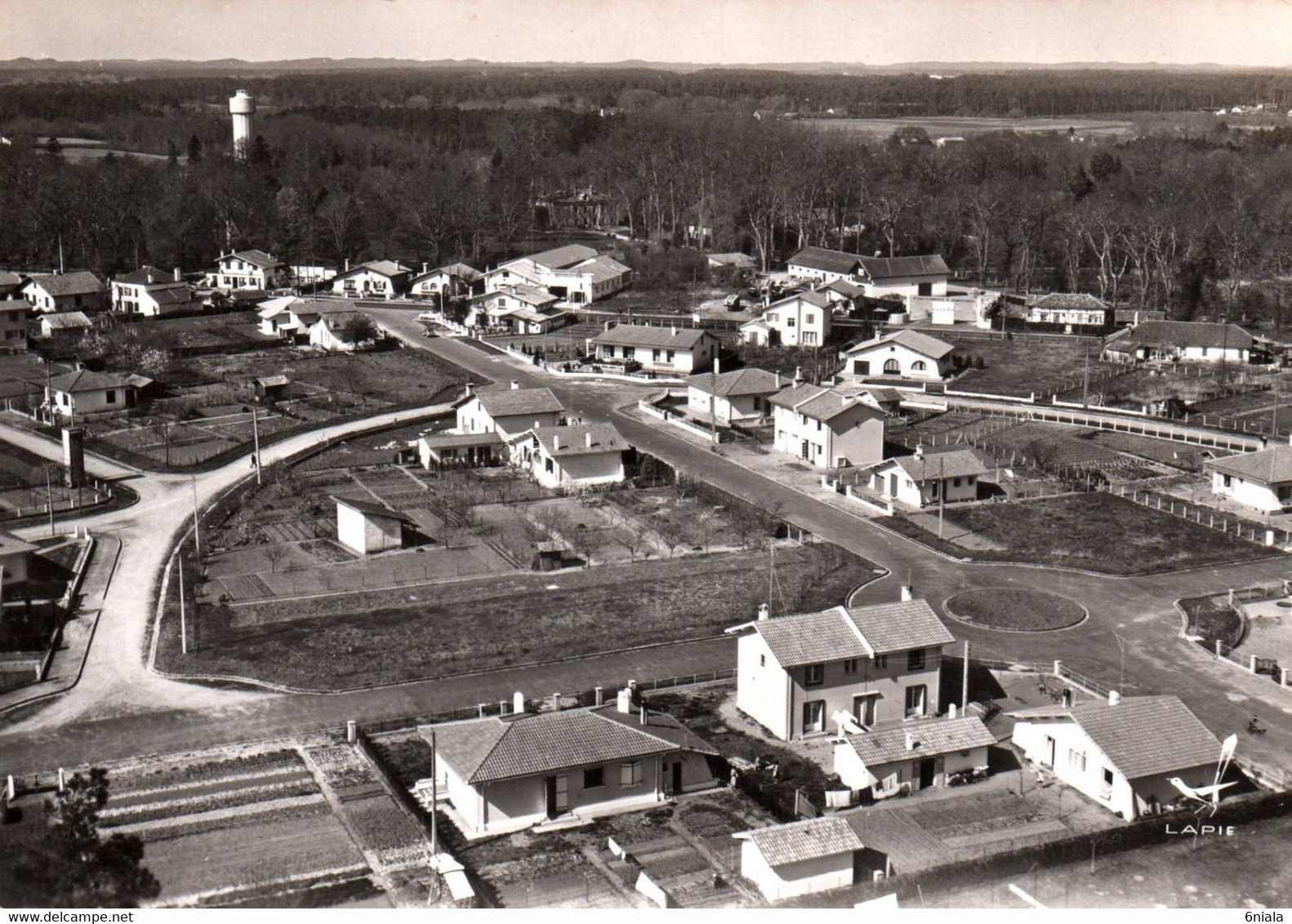 16973 En Avion Au Dessus De SAINT VINCENT DE TYROSSE  Quartier Du Stade ( Château D'Eau)    (2 Scans ) 40 Landes - Saint Vincent De Tyrosse