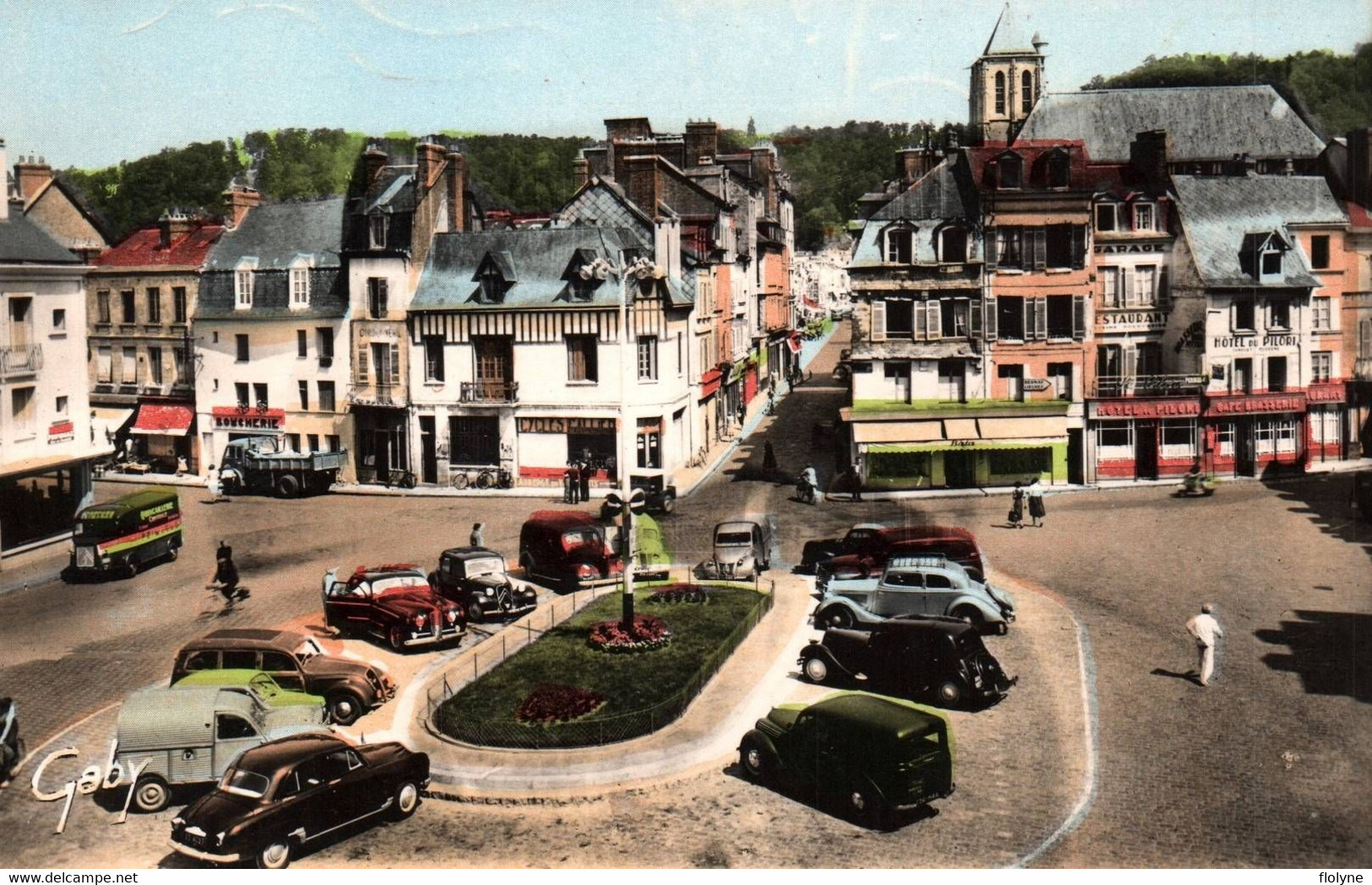 Pont Audemer - Place Victor Hugo Et Rue Thiers - CITROËN TRACTION , Voiture Ancienne Auto - Pont Audemer