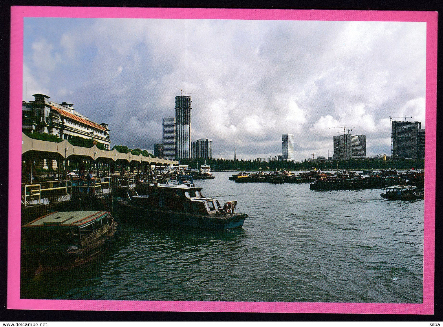 Singapore / Tongkangs, Ferries And Pleasure Boats At Singapore's Clifford Pier / Unused, Uncirculated - Singapour