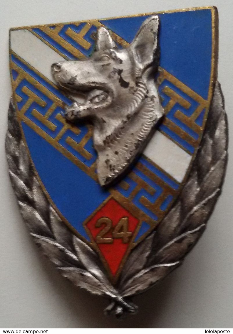 MILITARIA - INSIGNE - Insigne 24° Groupe Vétérinaire - Armée - Chien Berger Allemand - Drago Paris - Medizinische Dienste