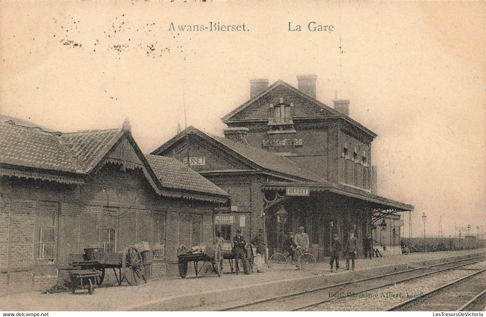CPA - Belgique - Awans Bieset - La Gare - Edit. Garenne - Animé - Cgharette - Vélo - Oblitéré Awans Bierset 1911 - Grace-Hollogne