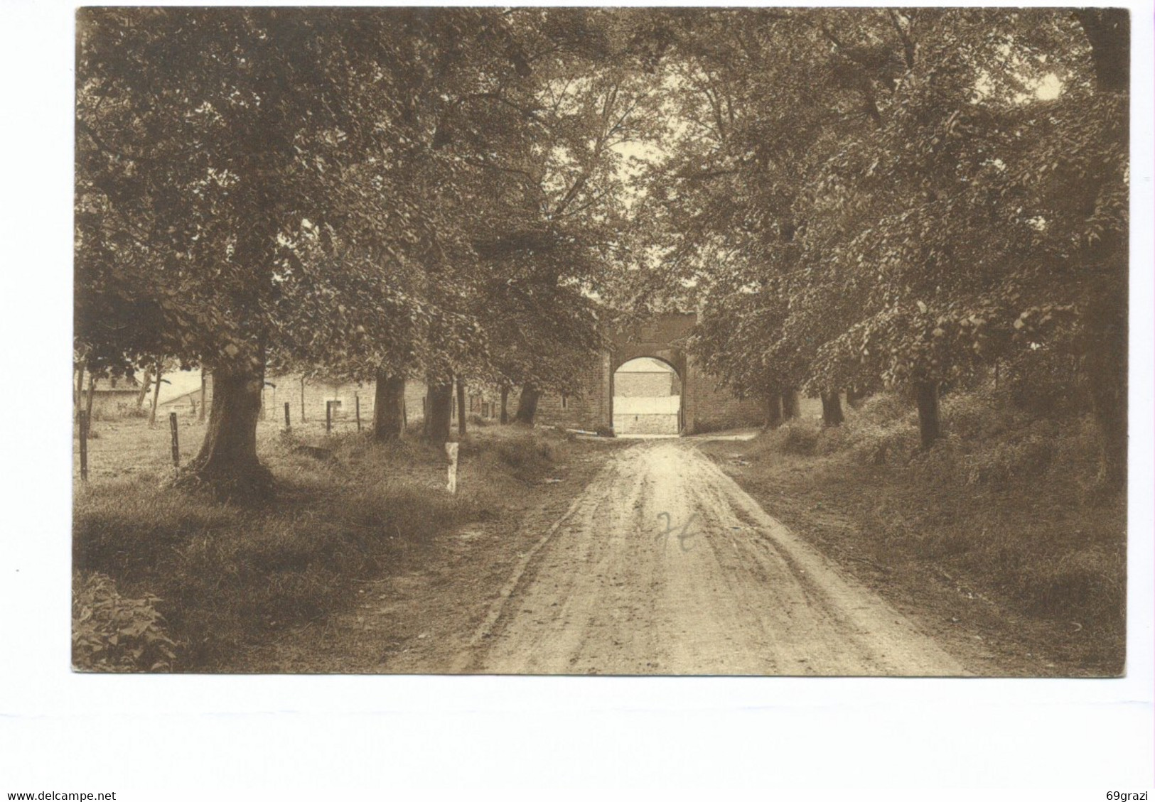 Doyon Entrée De La Ferme Du Château Havelange - Havelange