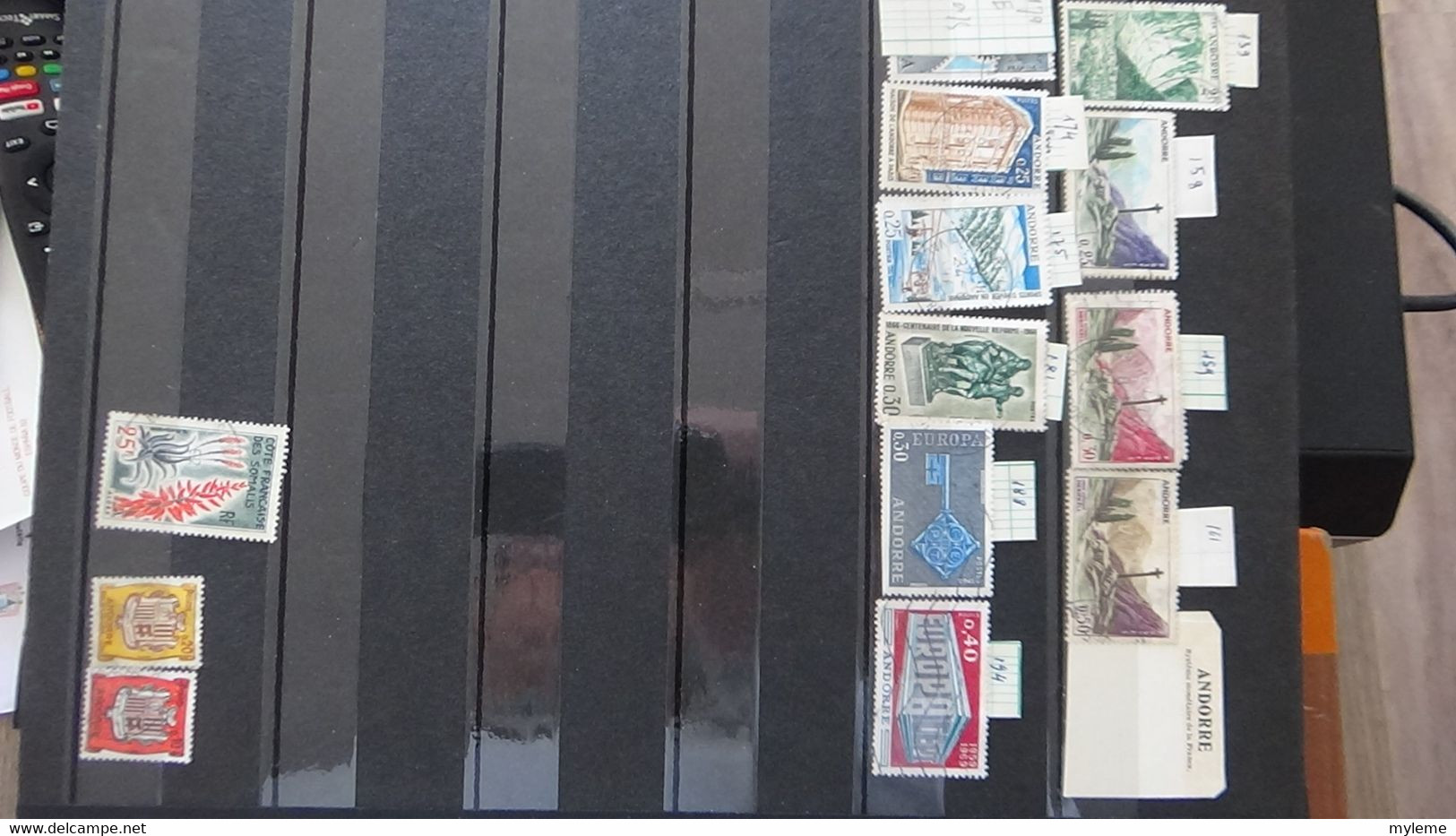 AN72 Collection de timbres oblitérés de divers pays + Comores N° 104A ** cote 150 euros  A saisir !!!