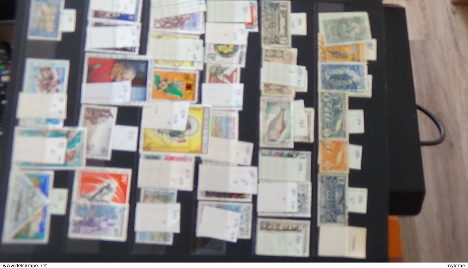 AN72 Collection de timbres oblitérés de divers pays + Comores N° 104A ** cote 150 euros  A saisir !!!