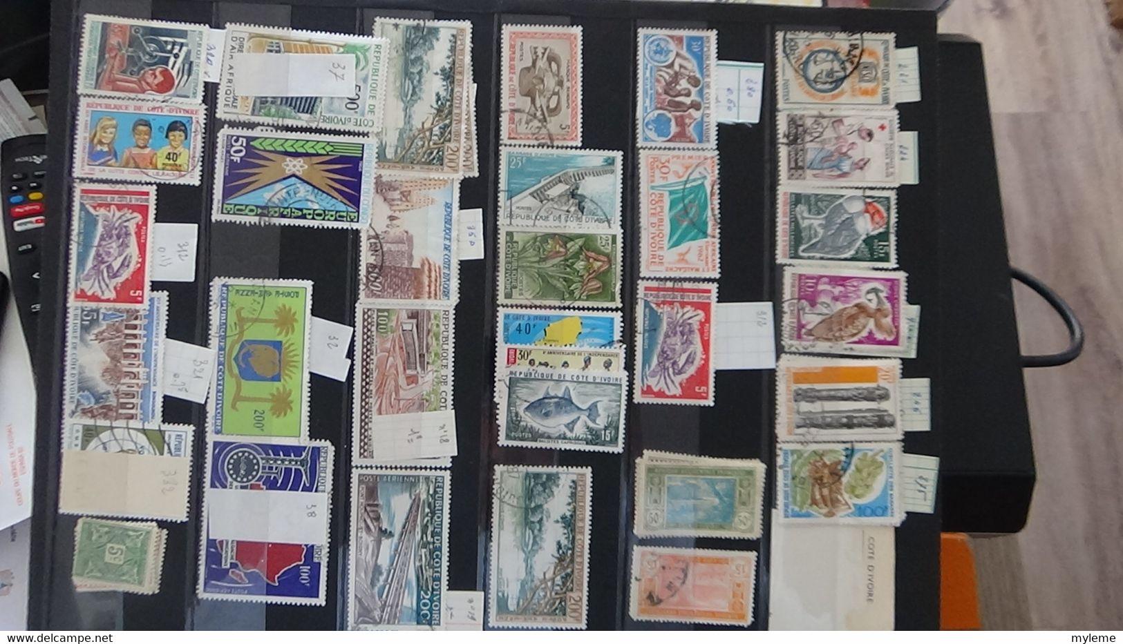 AN72 Collection de timbres oblitérés de divers pays + Comores N° 104A ** cote 150 euros  A saisir !!!