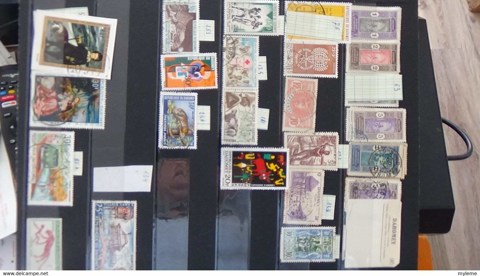 AN72 Collection de timbres oblitérés de divers pays + Comores N° 104A ** cote 150 euros  A saisir !!!