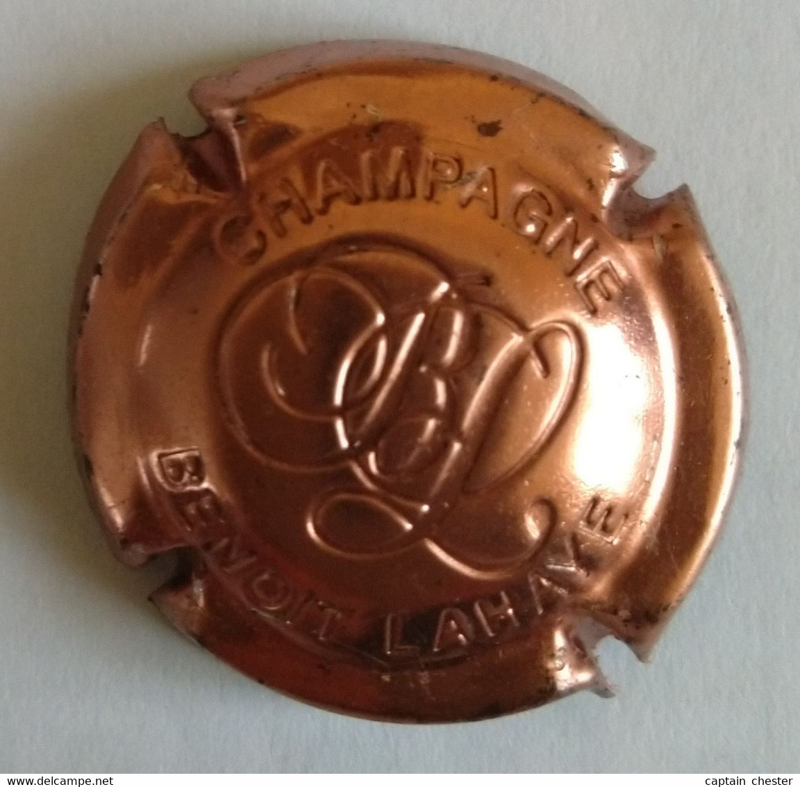 Plaque De Muselet De Champagne " BENOIT LAHAYE - ESTAMPEE ROSE " - Laurent-Perrier