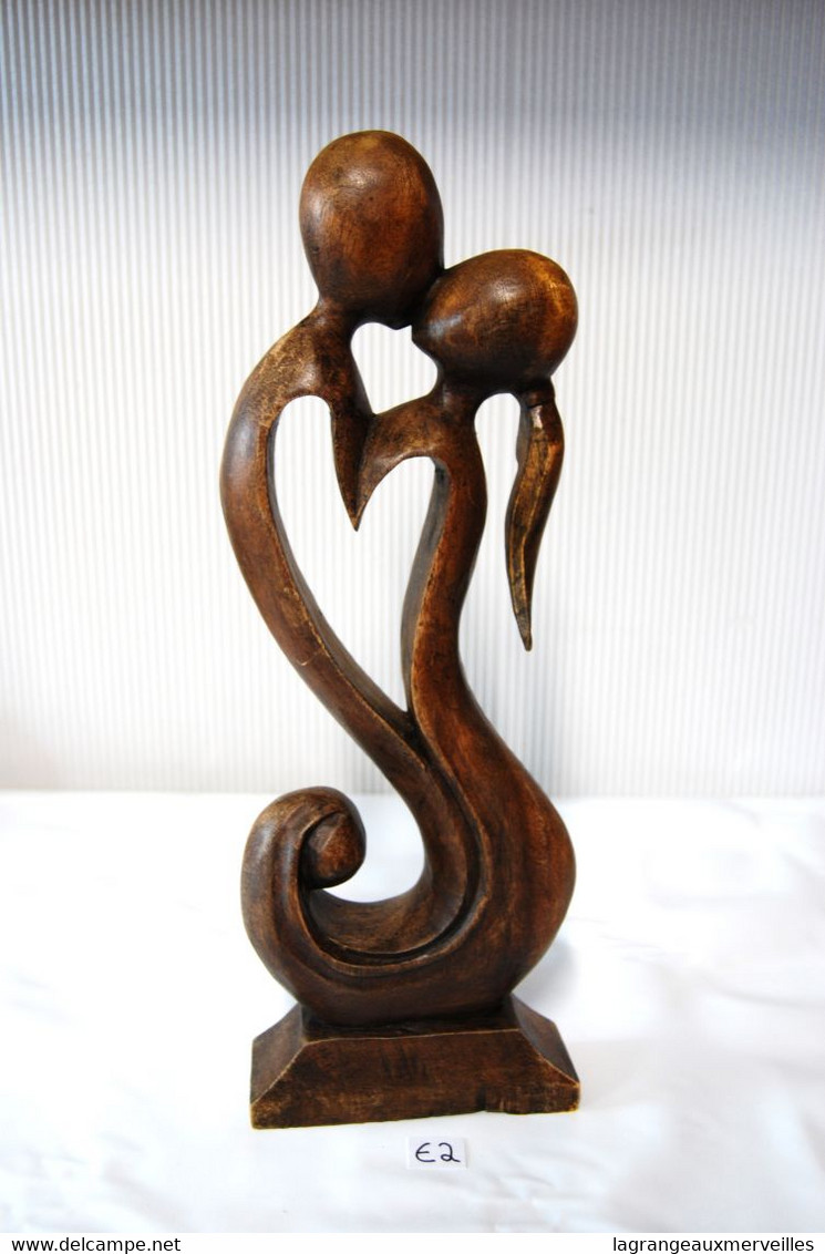 E2 Ancienne Sculpture - Amoureuse En Bois - Romantisme - Zeitgenössische Kunst