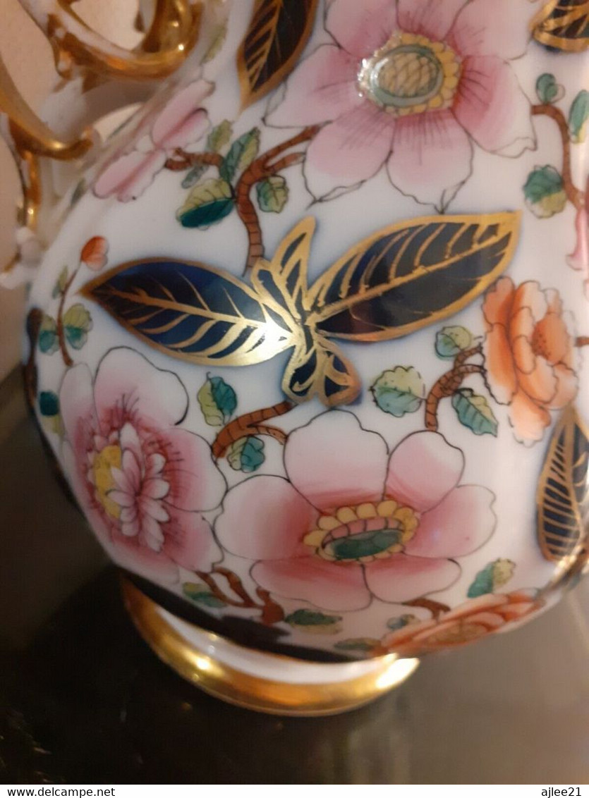 Vase En Porcelaine de Bayeux. Période Gosse ( 1849-1877).