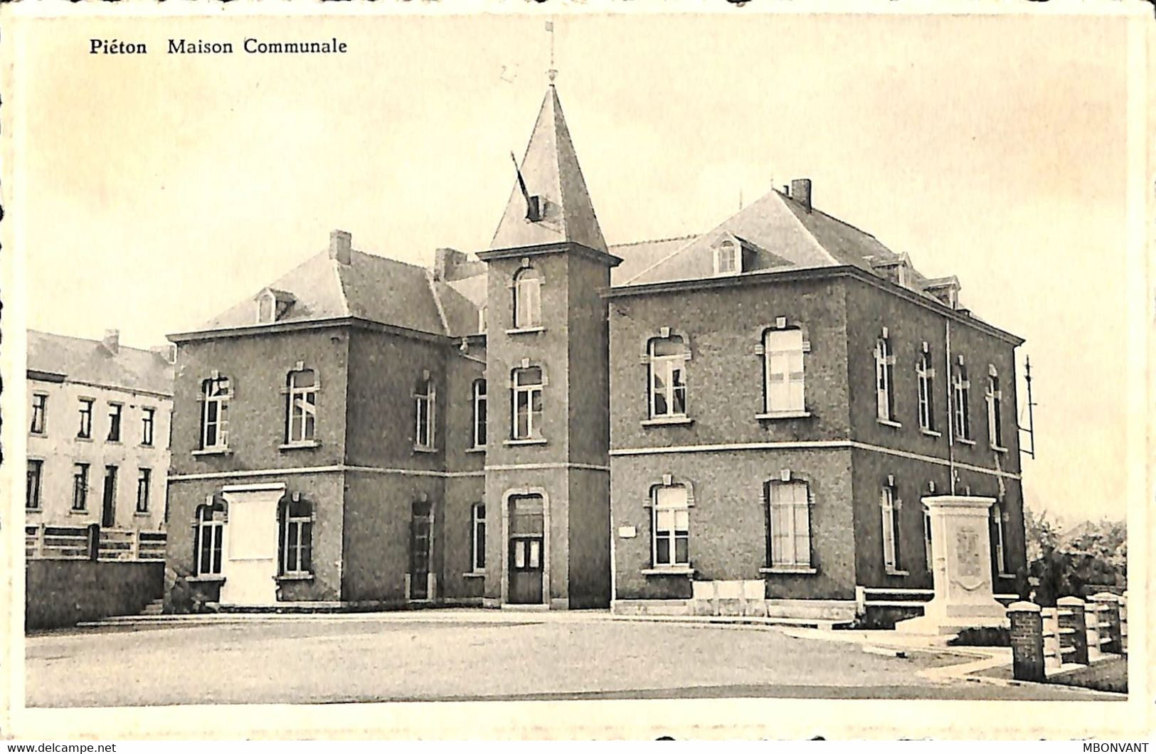 Piéton- Maison Communale - Chapelle-lez-Herlaimont