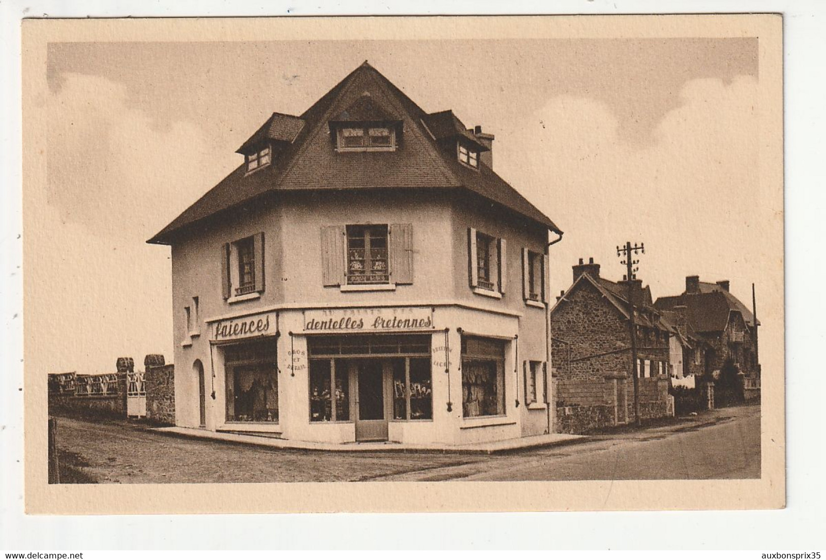 CARTE PUBLICITAIRE - PERROS GUIREC - AU PALAIS DES DENTELLES BRETONNES - BOULEVARD CLEMENCEAU - 35 - Perros-Guirec