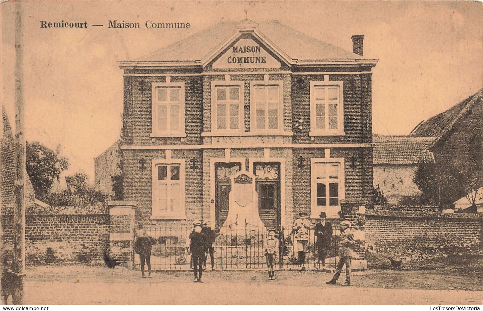 CPA - Belgique - Remicourt - Maison Communale - Edit. Henri Kaquet - Animé - Oblitéré Remicourt 1929 - Remicourt